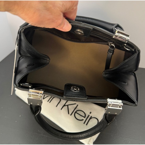 Calvin Klein Granite Satchel Black With Magnetic Snap MISSING CROSSBODY STRAP - Picture 6 of 13